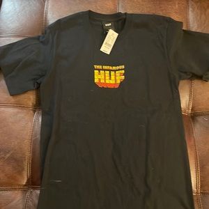 Zumie Huf shirt Size small, NEVER WORN